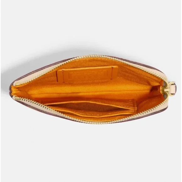 Coach X Peanuts Corner Zip Wristlet Bag Snoopy & Friends Ice Skating - Picture 9 of 9